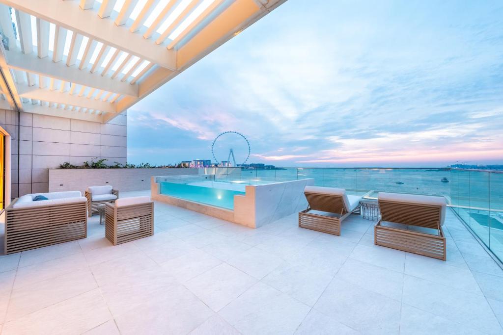 فندق فايف لوكس دبي